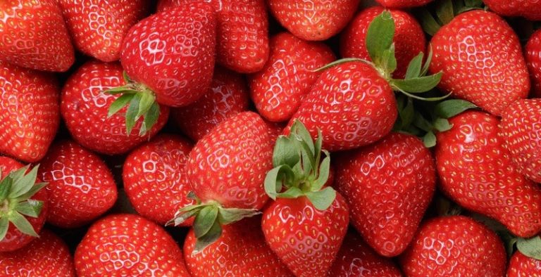 Strawberries and Diabetes: Glycemic Facts, Portions, and Tips